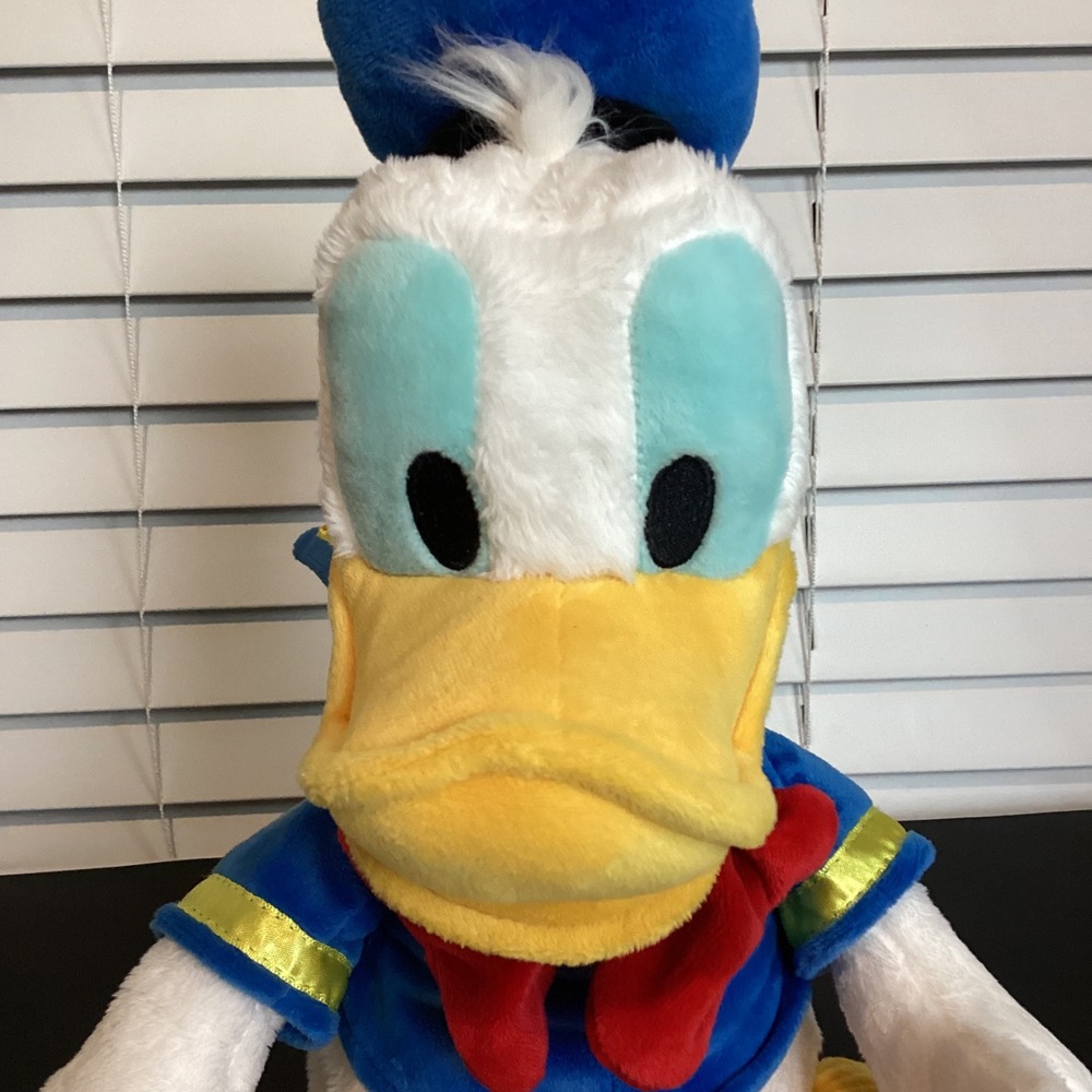 Disney Store Donald Duck Plush 17 Inch Classic Sailor Outfit Stuffed Animal Toy